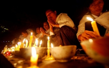 Không khí mừng Đại lễ Vesak ở khắp nơi trên thế giới
